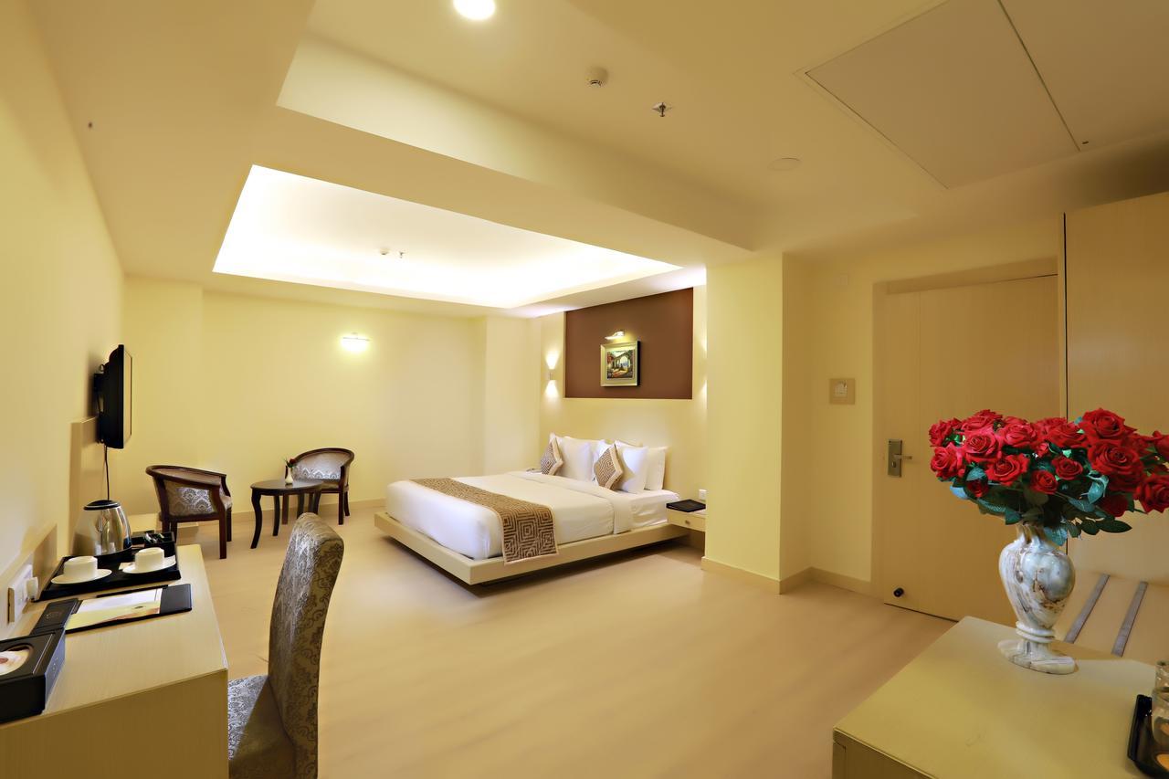 Hotel Patliputra Continental Patna  Ngoại thất bức ảnh
