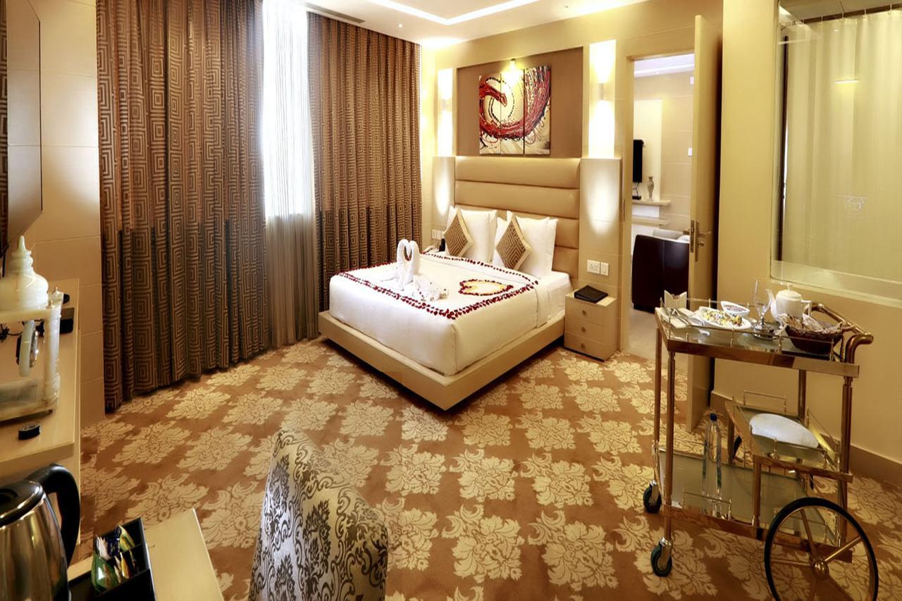 Hotel Patliputra Continental Patna  Ngoại thất bức ảnh
