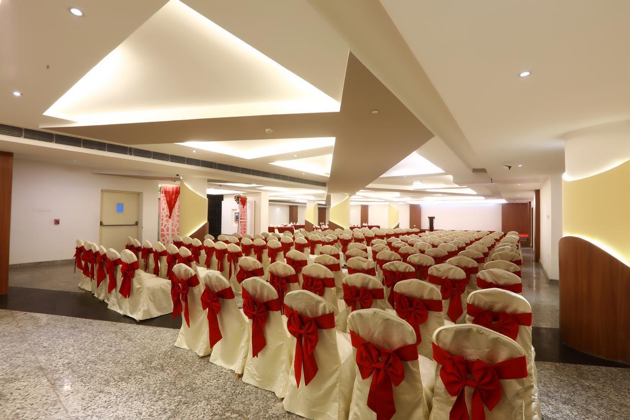 Hotel Patliputra Continental Patna  Ngoại thất bức ảnh