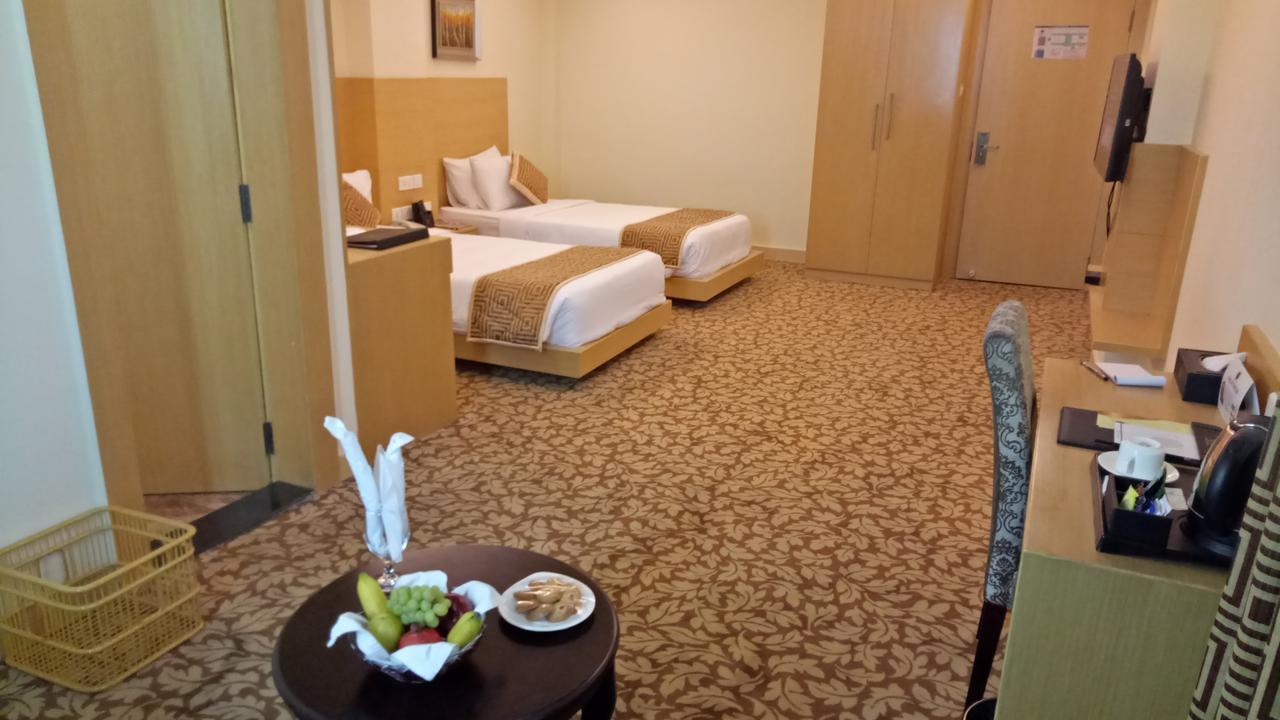 Hotel Patliputra Continental Patna  Ngoại thất bức ảnh