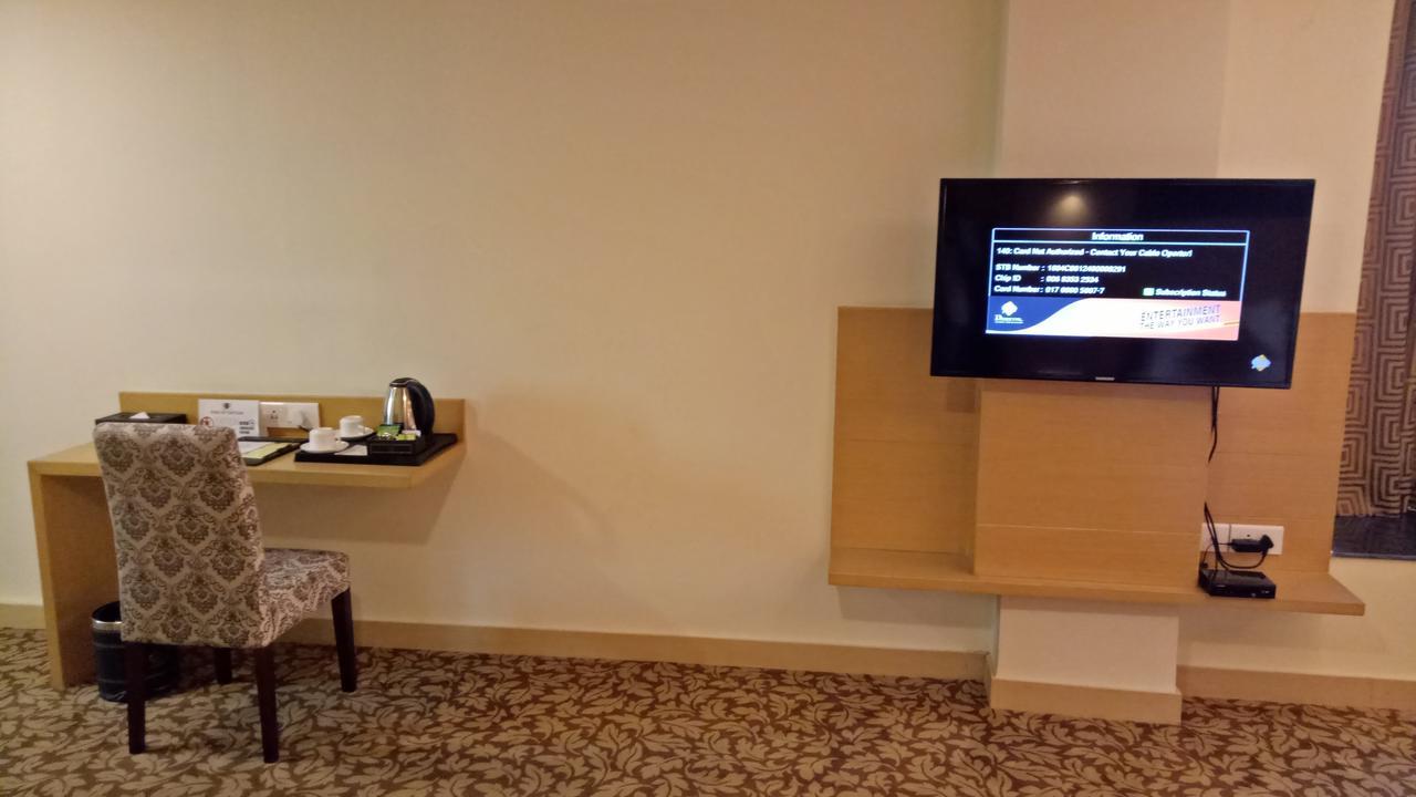 Hotel Patliputra Continental Patna  Ngoại thất bức ảnh
