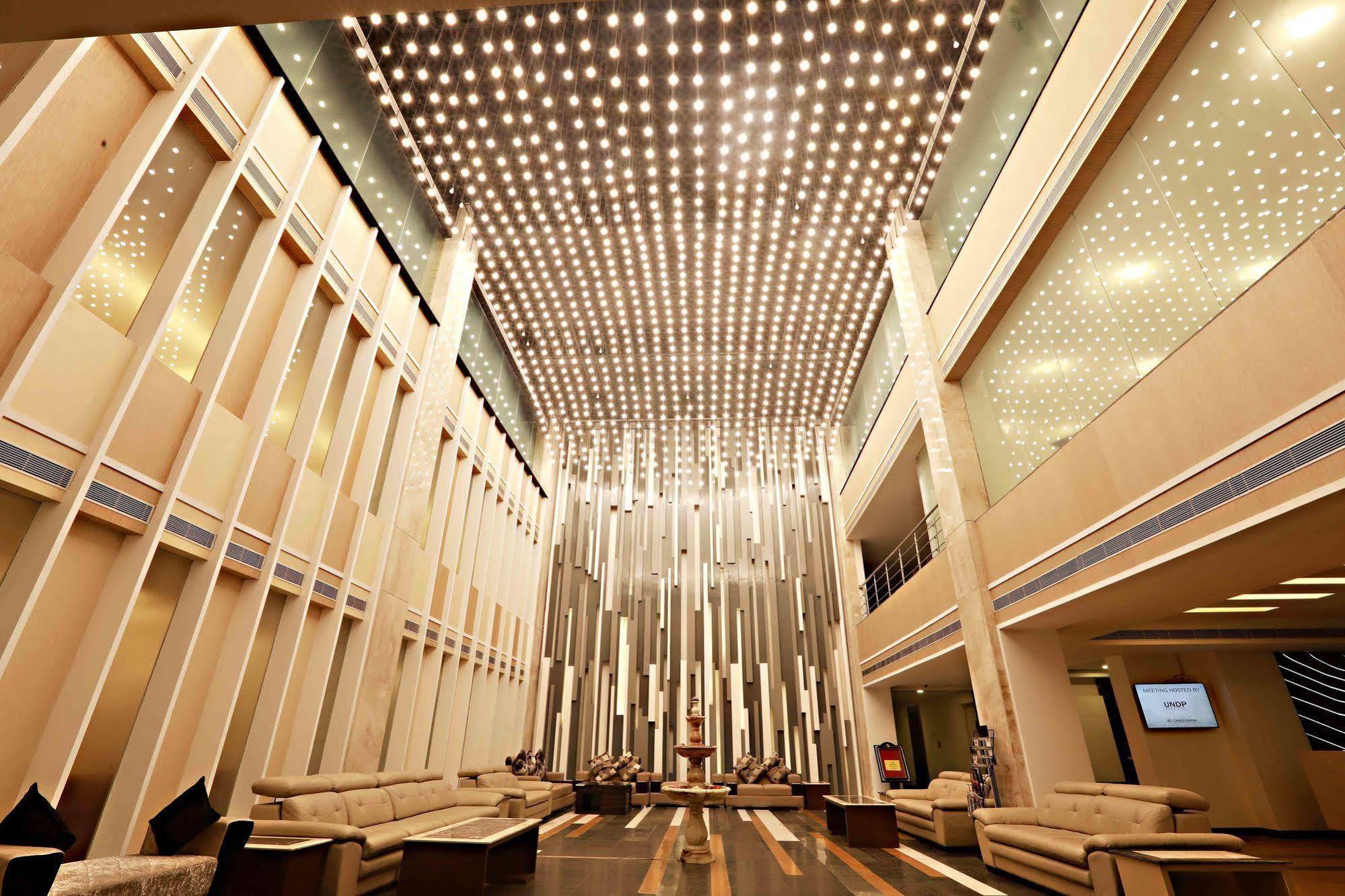 Hotel Patliputra Continental Patna  Ngoại thất bức ảnh
