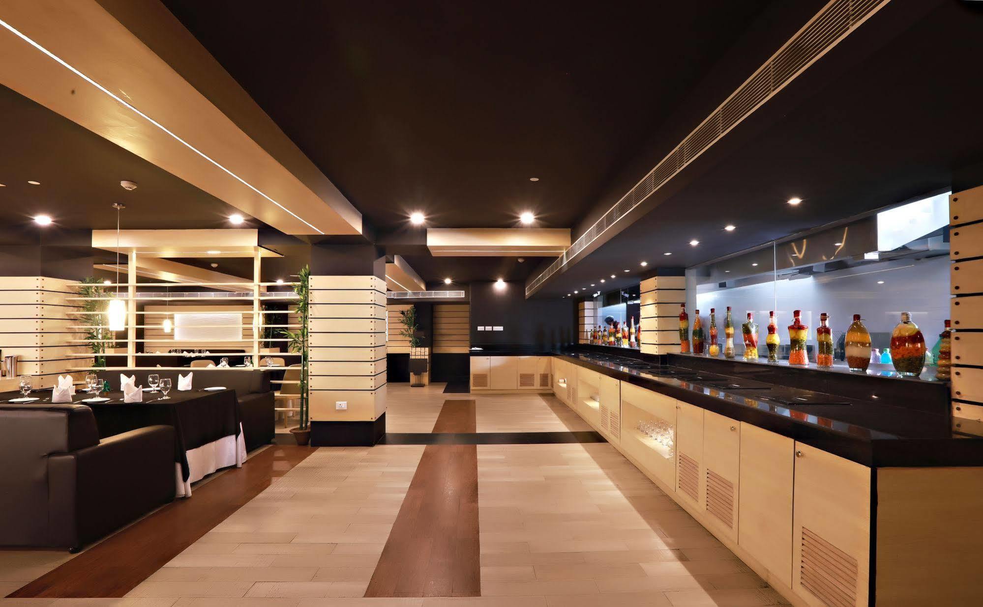 Hotel Patliputra Continental Patna  Ngoại thất bức ảnh