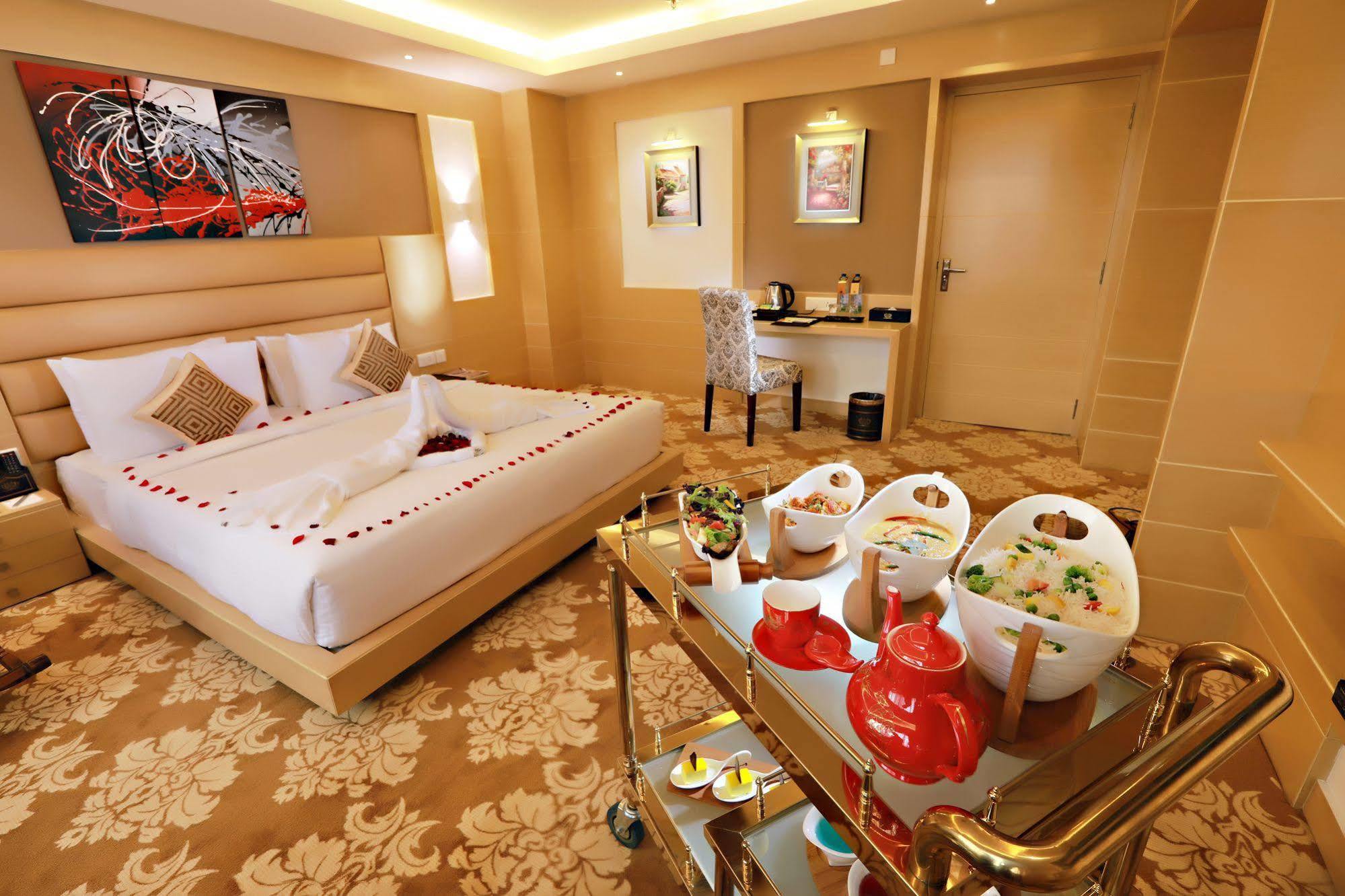 Hotel Patliputra Continental Patna  Ngoại thất bức ảnh