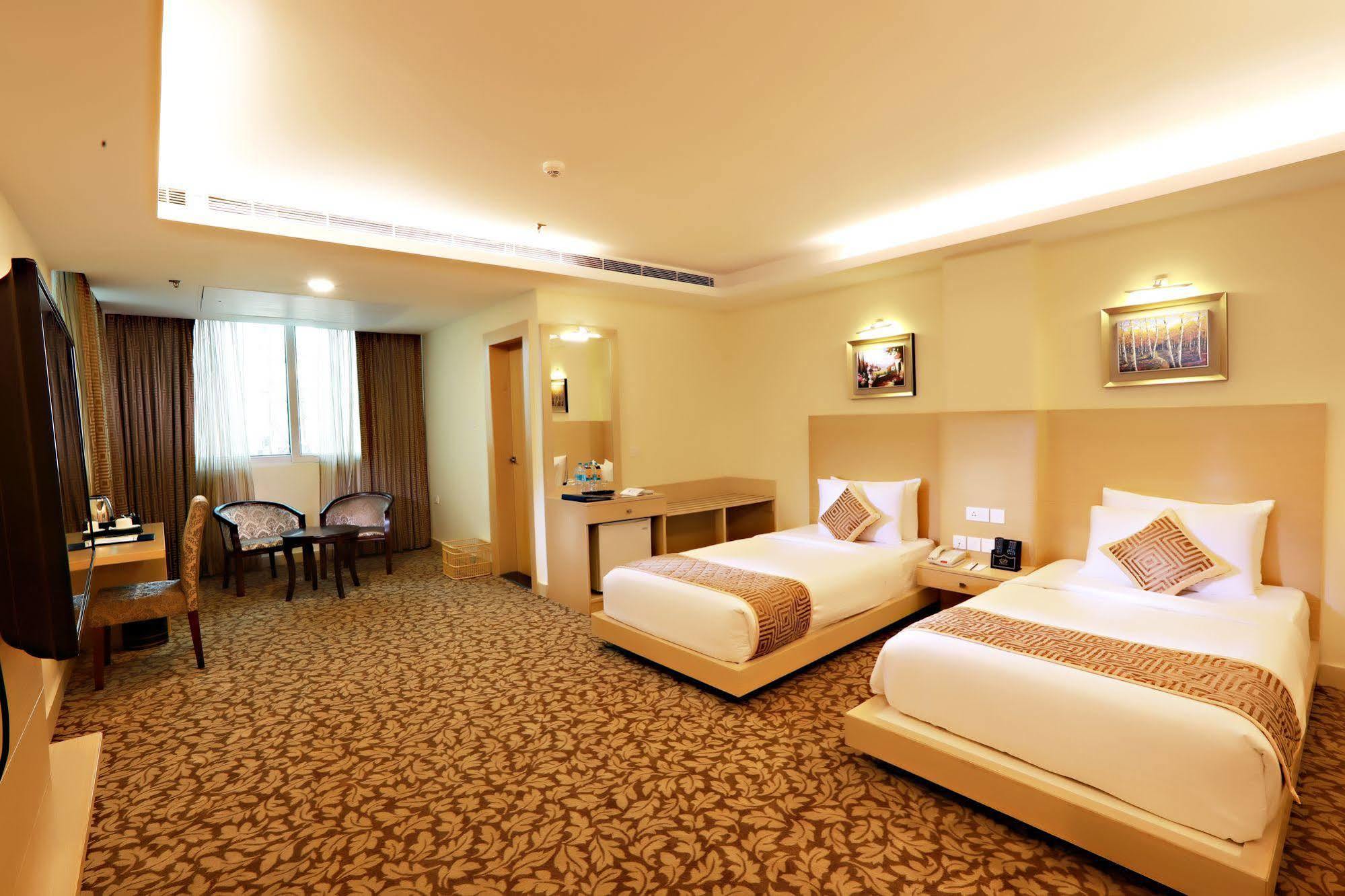 Hotel Patliputra Continental Patna  Ngoại thất bức ảnh