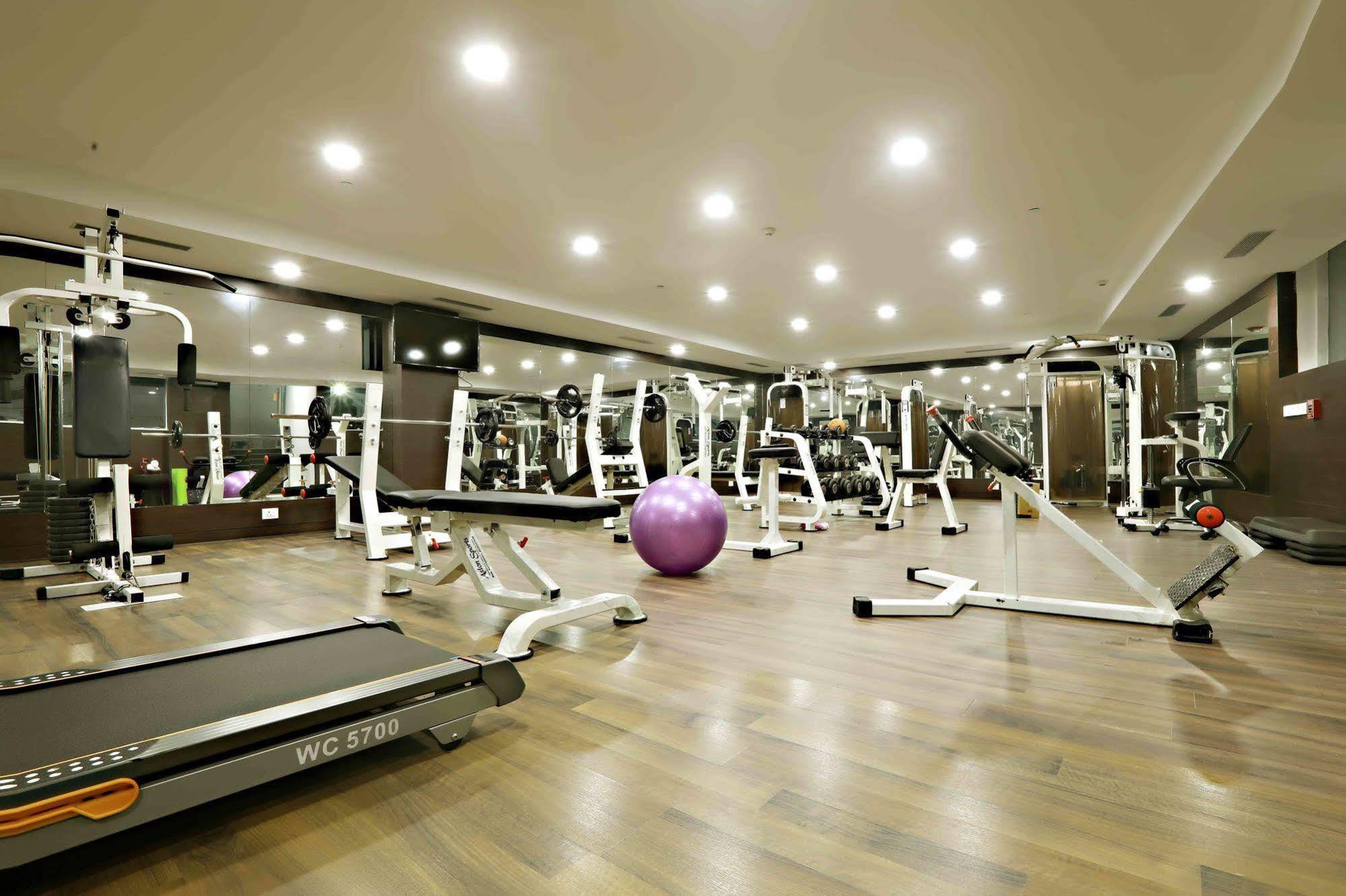 Hotel Patliputra Continental Patna  Ngoại thất bức ảnh