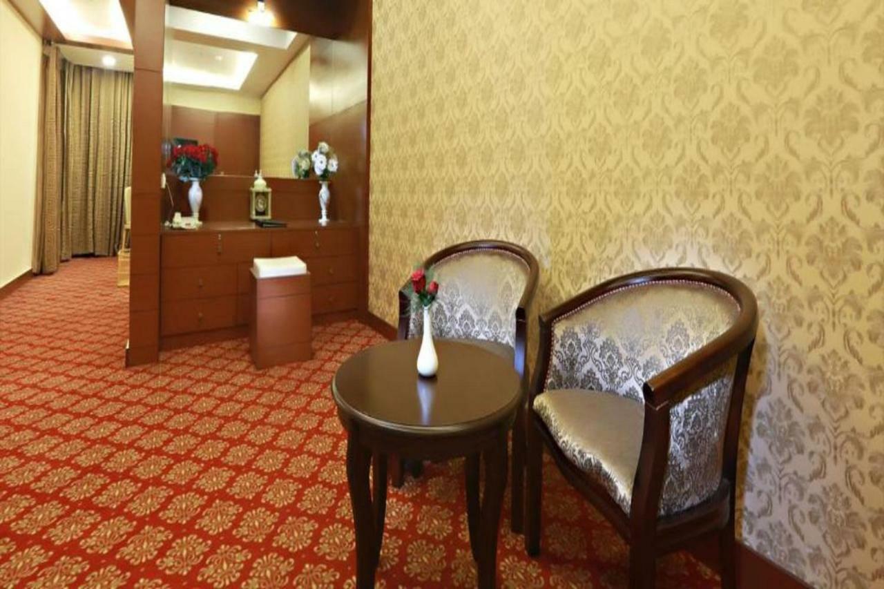 Hotel Patliputra Continental Patna  Ngoại thất bức ảnh